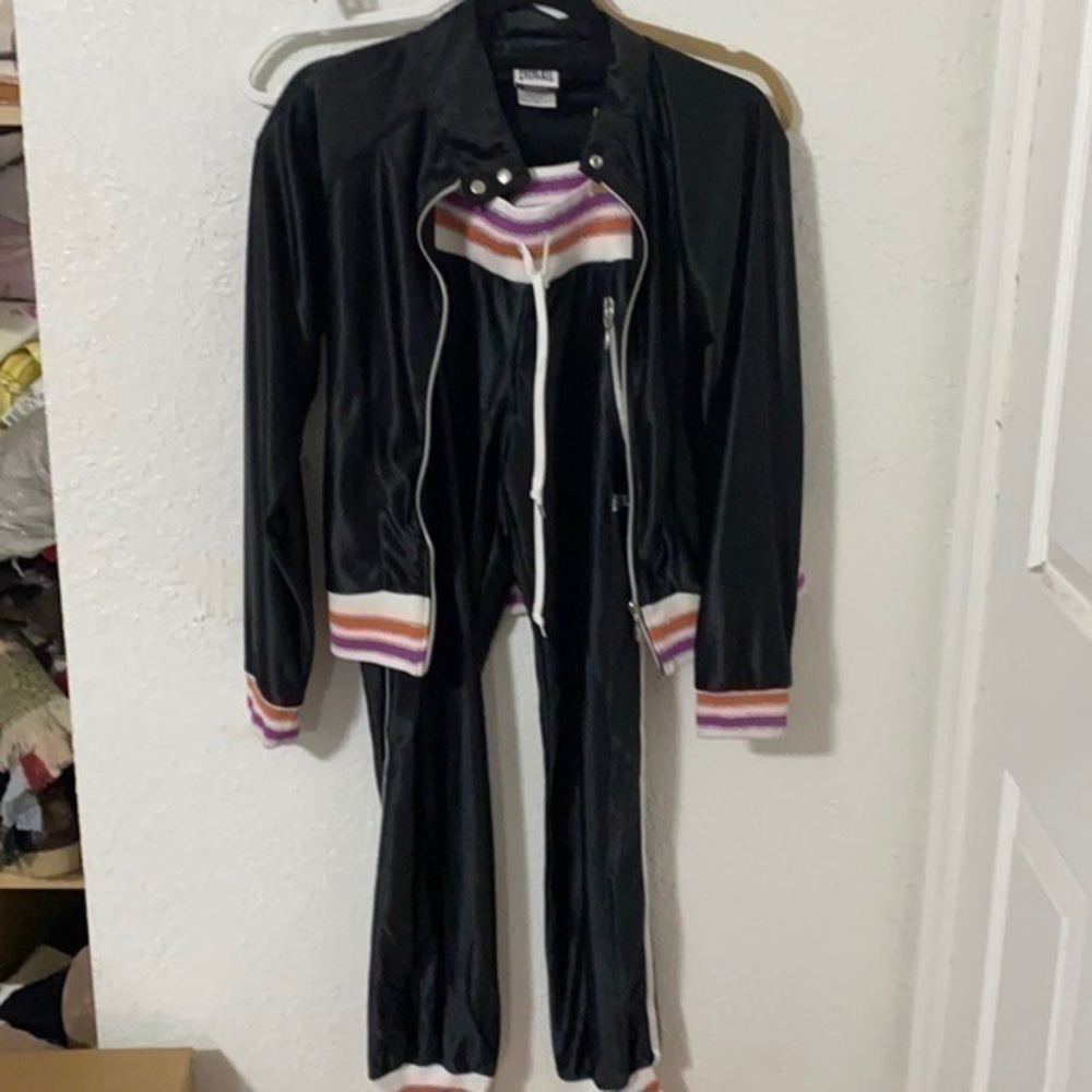 Victoria’s secret and Everlast jogging suit